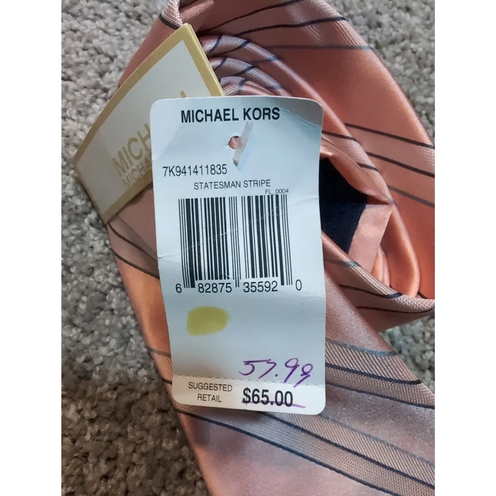 MICHAEL Michael Kors refined accessory
